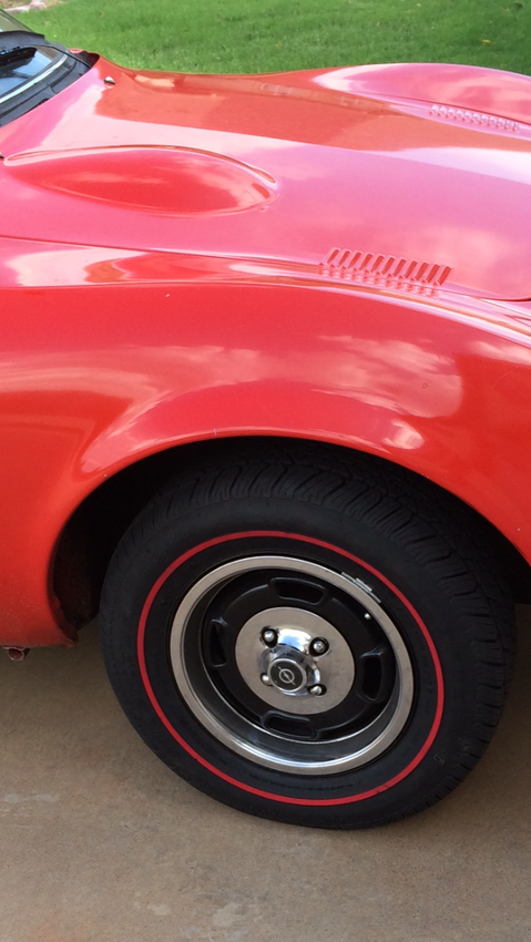 BF-Goodrich Redline Radials 185/30r70 and blacked out 1970 GT Wheels.
